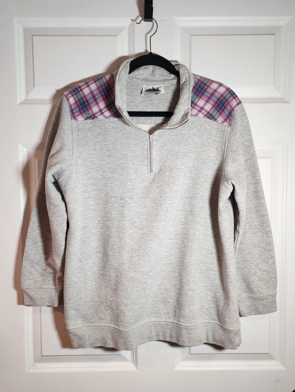 Metropolitan Gray Colorful Plaid Preppy Quarter Zip Collared Sweatshirt Large